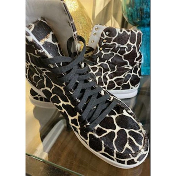 Jump New York Sullivan 24 Giraffe Print Leather High Top Sneakers - Picture 2 of 6